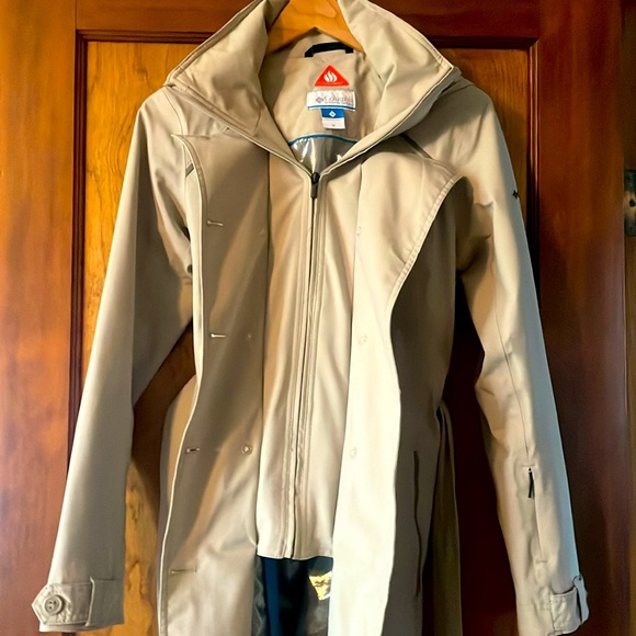 Women’s M Tan / Oatmeal Columbia Sportswear Jacket / Trench with Hood - Picture 3 of 11